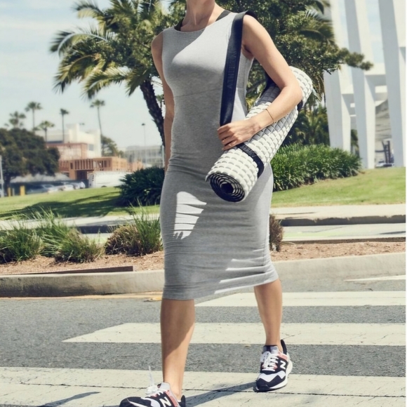 Athleta Gray Midi Dress Sleeveless Tall for Versatile Style Women Size Medium - Picture 1 of 10
